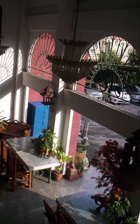 בנגקוק Baankhunmae Apartment מראה חיצוני תמונה