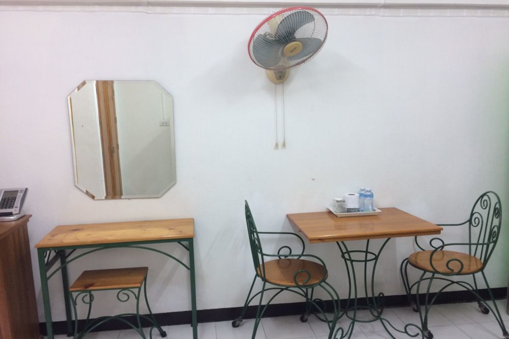בנגקוק Baankhunmae Apartment מראה חיצוני תמונה