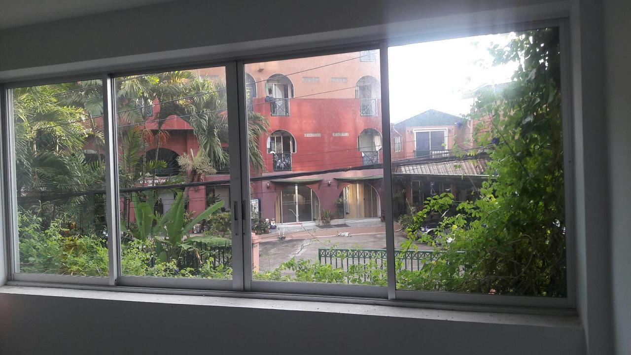 בנגקוק Baankhunmae Apartment מראה חיצוני תמונה